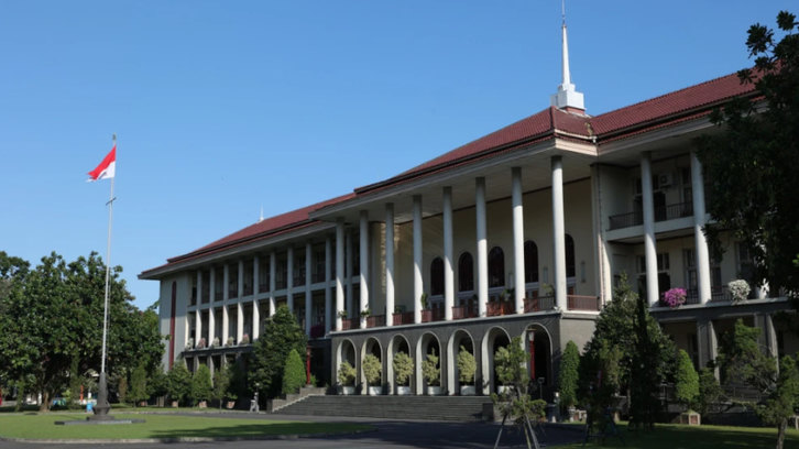 Di Tengah Polemik Ijazah Jokowi, UGM Tetap PTN Favorit Calon Mahasiswa Baru 2025, Ini Datanya