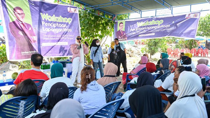 Penghasilan Tidak Menentu Dari Melaut, Relawan Sahabat Sandi Berikan Peluang Usaha Bagi Emak-Emak Nelayan