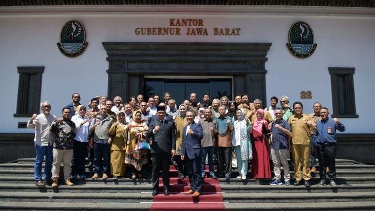 Stabilitas Ekonomi Terjaga, Ridwan Kamil Apresiasi Kerja Kolektif KPED Jabar