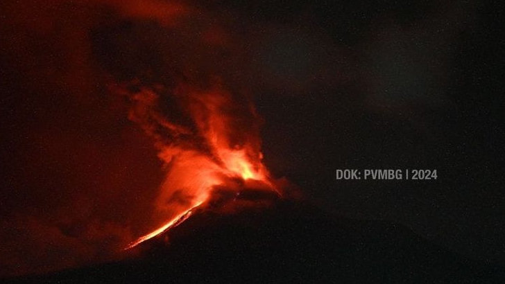 Viral Gemuruh Erupsi Gunung Lewotobi Laki-Laki, 2 Lansia Dilaporkan Alami Luka Bakar Terkena Abu Vulkanik