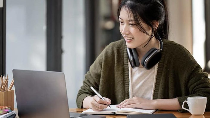 10 Tips Belajar Bahasa Inggris untuk Mahasiswa yang Punya Banyak Kesibukan, Lengkap dengan Cara Memilih Tempat Kursus Terbaik