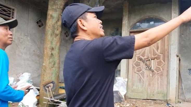 Dedi Bersihkan Rumah Dokter Kemudian Akan Membujuknya Agar Kembali, Banyak Warga Kehilangan Sosok Pengabdi Seperti Dokter Wayan