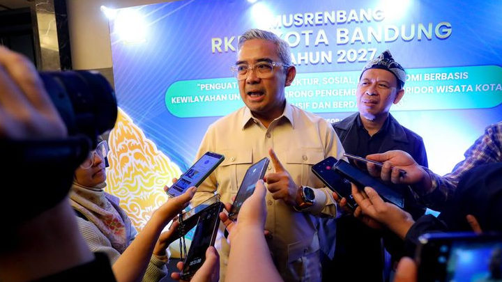 WFH ASN Bandung Kebobolan, Muhammad Farhan Temukan Pegawai ‘Kabur’ ke Luar Kota