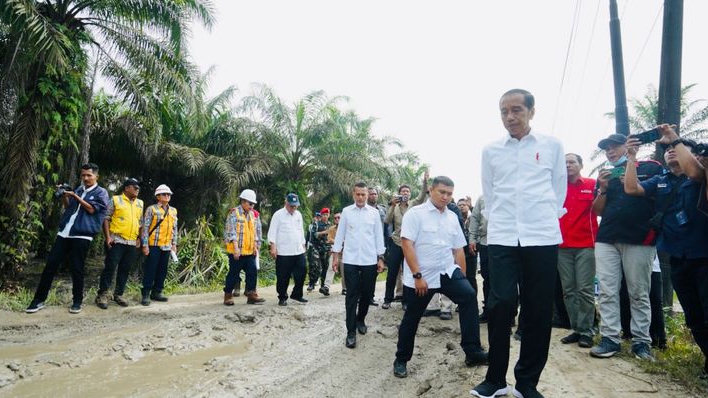 Ternyata, Presiden Jokowi Dapat Laporan Jalan Rusak Dari Sini