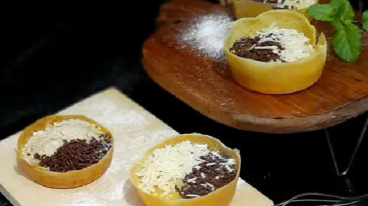 Resep Martabak Mini Manis Teflon Anti Gagal, Bersarang dan Lembut Banget