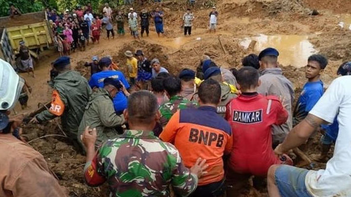 Innalilahi! 10 Korban Banjir dan Tanah Longsor Ditemukan dalam Keadaan Meninggal Dunia di Sumbar, Dipastikan Jumlah Korban Bakal Bertambah