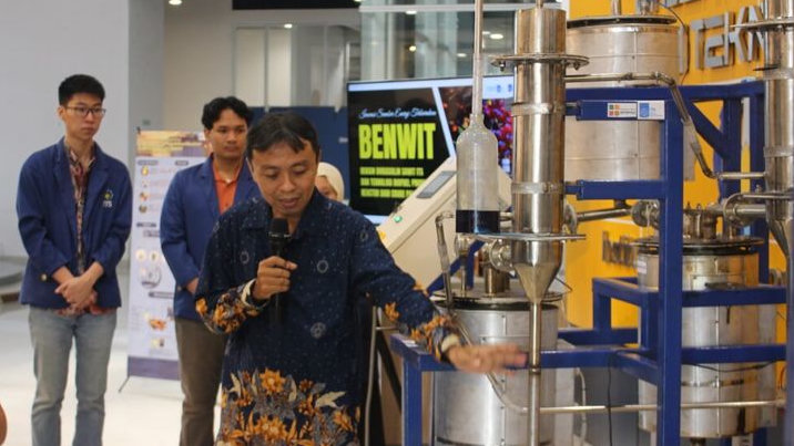 VIRAL Bensin dari Sawit ,ITS Bongkar Cara Kerjanya, dari Minyak Sawit Jadi BBM Ramah Lingkungan