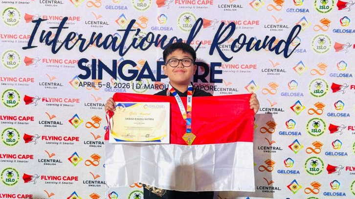 Harumkan Nama Indonesia, Siswa SMPN 2 Mataram Raih Medali Emas Olimpiade Bahasa Inggris di Singapura