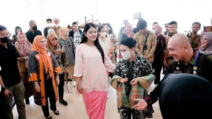 Tinjau Pelatihan Tenun, Dekranasda Medan Himbau Penenun Beradaptasi dengan Dunia Digital