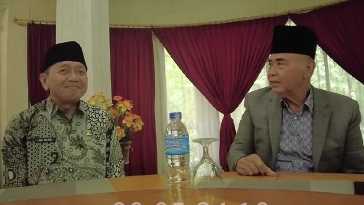 Syekh Panji Gumilang Pimpinan Al Zaytun Tertawa : Berarti Saya Ini Wahabi yang Rajin Ziarah ke Makam