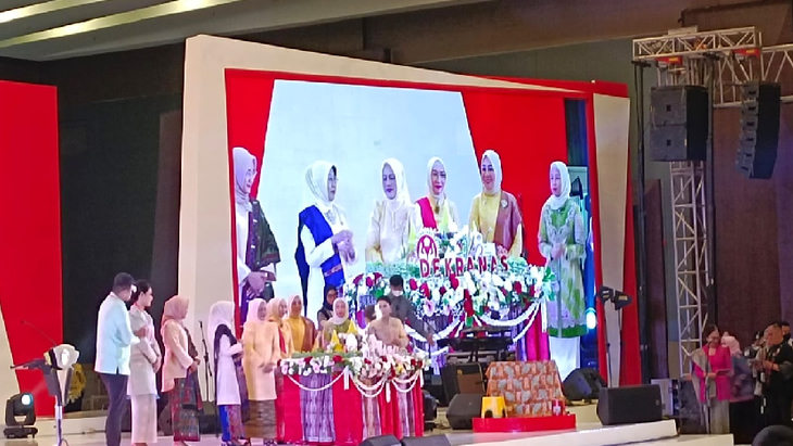 HUT Dekranas ke-43 Berperan Besar Bagi Pengrajin Indonesia, Wuri Ma'ruf Amin: Harus Semakin Produktif