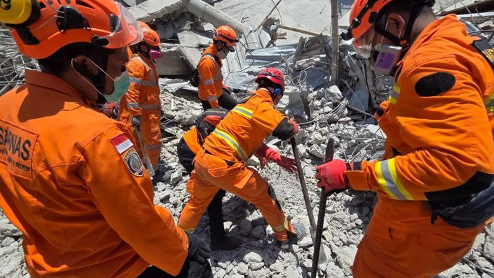 Evakuasi Korban Reruntuhan di Ponpes Al Khoziny Kembali Dilakukan: Total Korban Meninggal Menjadi 52 Orang, 104 Diantaranya Selamat