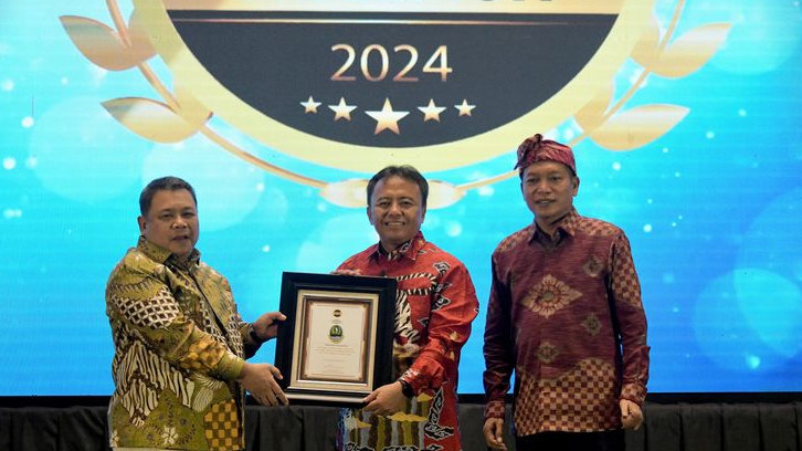 Pemdaprov Jabar Raih Penghargaan The Best Regional Champion 2024