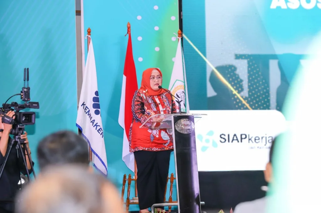 Direktur Jenderal Pembinaan Hubungan Industrial dan Jaminan Sosial Tenaga Kerja Kemnaker, Indah Anggoro Putri