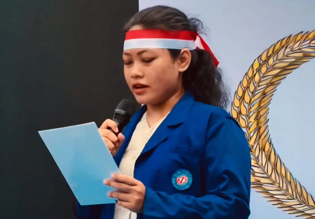 Sari, peserta aksi deklarasi Sumpah Pemuda