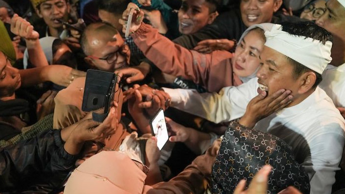 Butet Sindir Prabowo Dedi Mulyadi Bela 08, Ini Jawaban Dedi Mulyadi Buat Butet