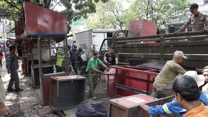 Penertiban Bertahap PKL Cicadas Berlanjut, Satpol PP Bongkar 11 Lapak Kosong