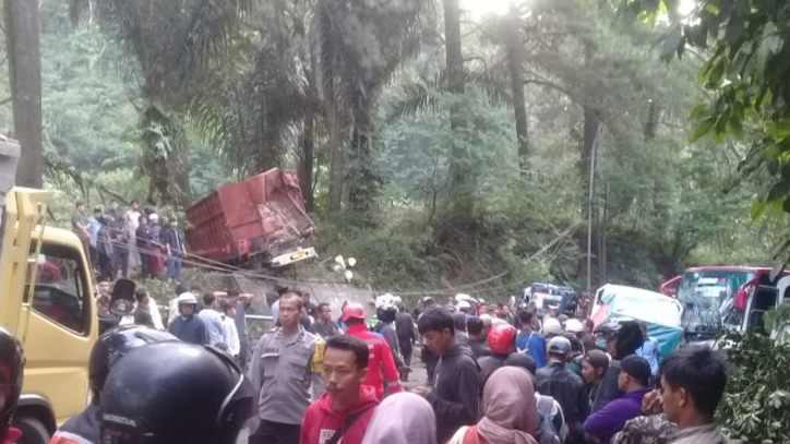 Kronologi Kasus Kecelakaan Tunggal dan Beruntun di Cianjur, Diduga Gegara Ngantuk Hingga Rem Blong