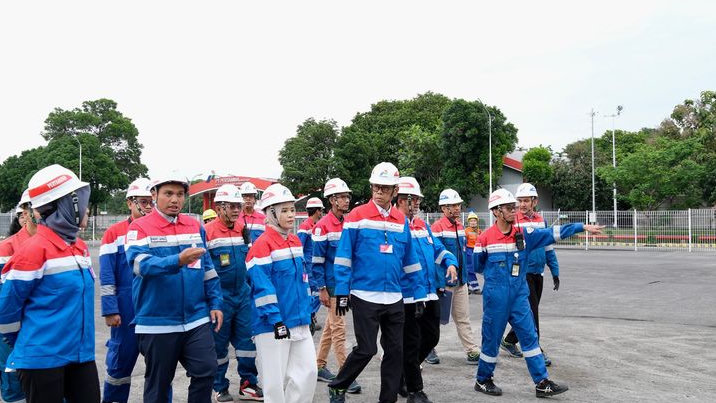 Pastikan Keandalan Distribusi BBM, DewanDewan Komisaris Pertamina Patra Niaga Sambangi Terminal Ujung Berung