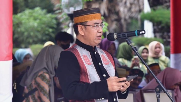 Khaeroni Jelaskan Sejumlah Kegiatan Bulan Pendidikan di Hadapan Gubernur Sulsel
