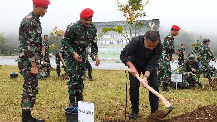 Bey Machmudin Apresiasi Peran TNI Merawat Kelestarian Situ Lembang
