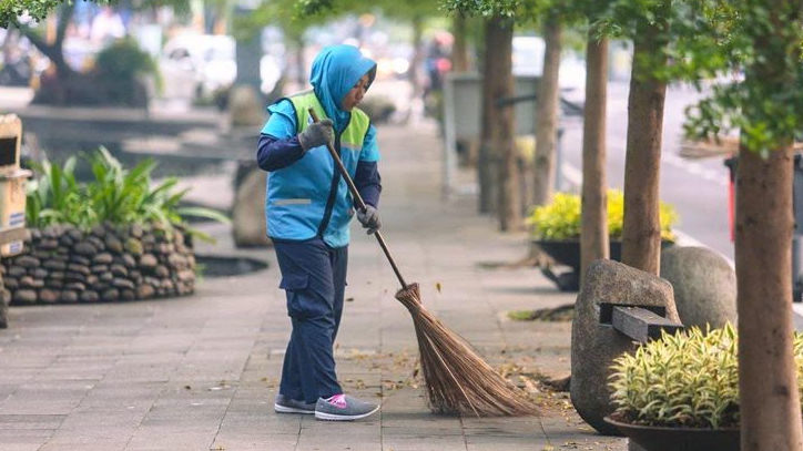 DLH Kota Bandung Siagakan 345 Personel Jaga Kebersihan Kirab Budaya Milangkala Tatar Sunda 2026
