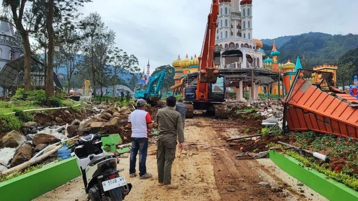 Pembongkaran Hybisc Fantasy di Puncak Hampir Rampung, 98 Persen Wahana Sudah Dibongkar