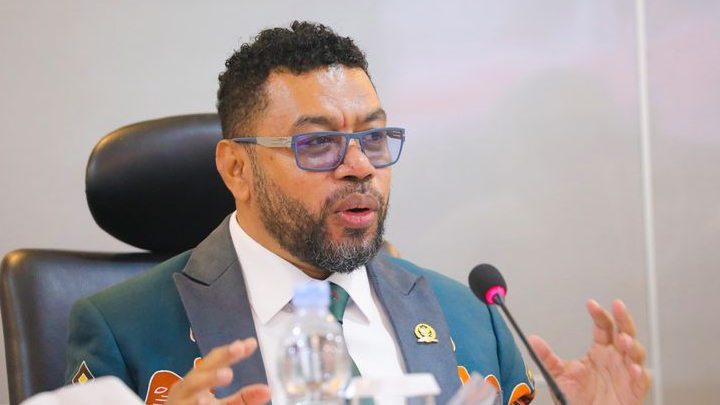 Senator Filep Wamafma Desak Pemerintah Tindak Diskriminasi Rekrutmen Pekerja Papua di LNG Tangguh