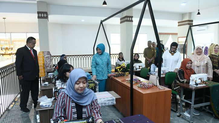 Dekranasda Sumut Latih Desainer Untuk Tingkatkan Mutu Produk Fashion Daerah