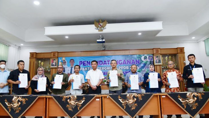 Bey Machmudin Saksikan Penandatanganan Pakta Integritas PPDB 2024 untuk Transparansi dan Keadilan