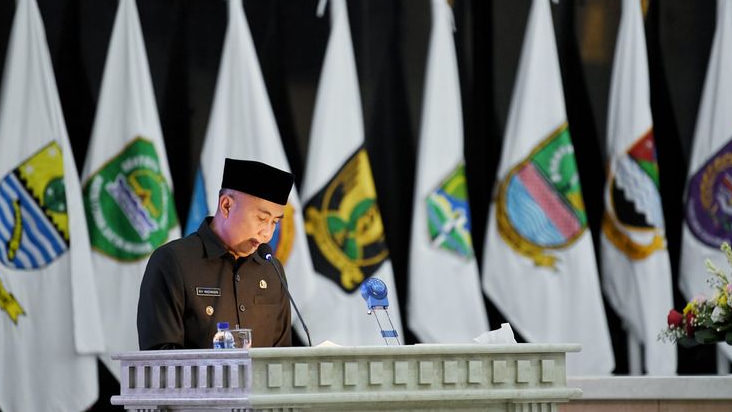 Hadiri Rapat Paripurna DPRD Jabar, Bey Machmudin Sampaikan Pendapat terhadap Tiga Ranperda