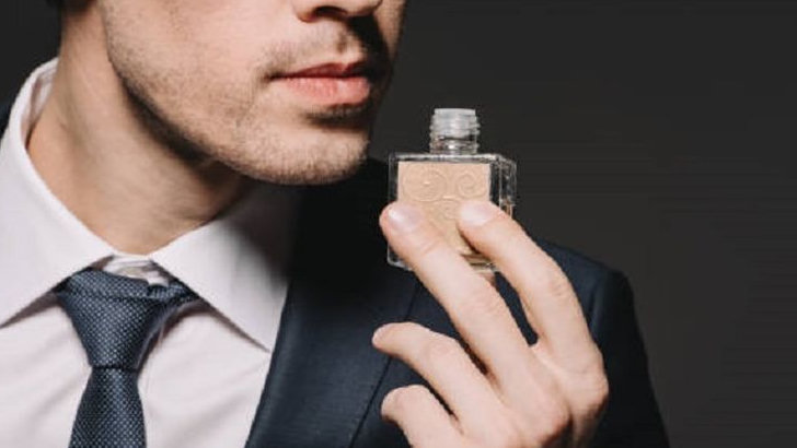 9 Rekomendasi Parfum Pria Wangi Kalem dan Segar Tahan Sepanjang Hari Lengkap Harga 2023