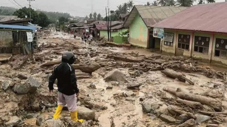 Bencana Sumatera, BNPB Catat 1.003 Korban Jiwa dan Kerugian Capai Rp51 Triliun, Warganet: Belum Jadi Bencana Nasional Nih