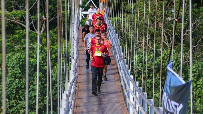 Dari 500 Pelari Ada Wagub dan Pangdam Ikut di Bukit Lawang Orangutan Trail Run Kelas 7 Km