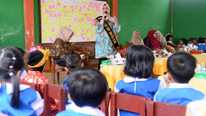 Hari Pertama Masuk Sekolah di Kota Medan, Nawal Lubis Sosialisasikan Transisi PAUD ke SD yang Menyenangkan