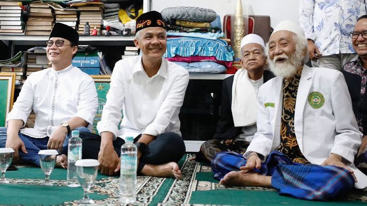 Melawat ke Banten, Ganjar Pranowo Sowan ke Abuya Muhtadi