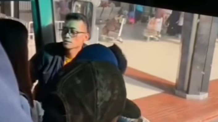 Viral Video Pria yang Ngamuk di Bus Bandara, Tenyata ODGJ, Begini Nasibnya Sekarang
