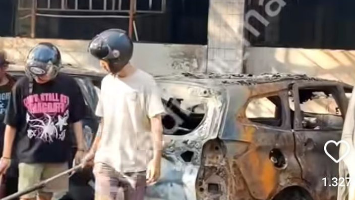 Penampakan Terkini Gedung DPRD Makassar Usai Ludes Dibakar Massa, Puluhan Kendaraan Jadi Rongsokan
