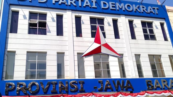 Spanduk Baliho Anies Baswedan Dicopot, Seluruh Jawa Barat harus 'Bersih' Total dari Wajah Anies