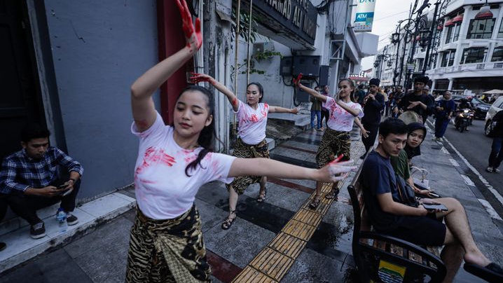 Euforia Pertunjukkan Seni GMP Bersama Kawula Muda Kota Bandung: Ada Tarian Hingga Teatrikal
