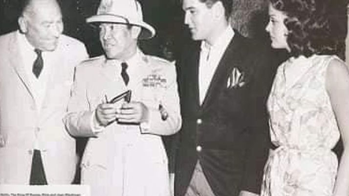 Kisah Soekarno Pengaruhi Gaya Bermusik Bintang Rock and Roll Elvis Presley