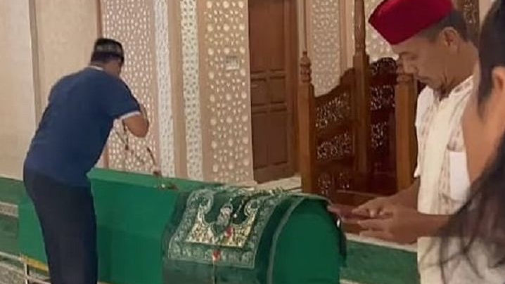 Jenazah Korban Kecelakaan Bus Wisata Guci Tiba di Rumah Duka Langsung Dimakamkan