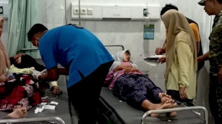 MBG Tercoreng Lagi, Puluhan Santri di Demak Dilarikan ke Rumah Sakit Diduga Keracunan Massal