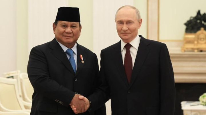 Di Hadapan Putin Langsung, Prabowo Tegas Sebut Indonesia Harus Berdiri di Atas Kaki Sendiri!