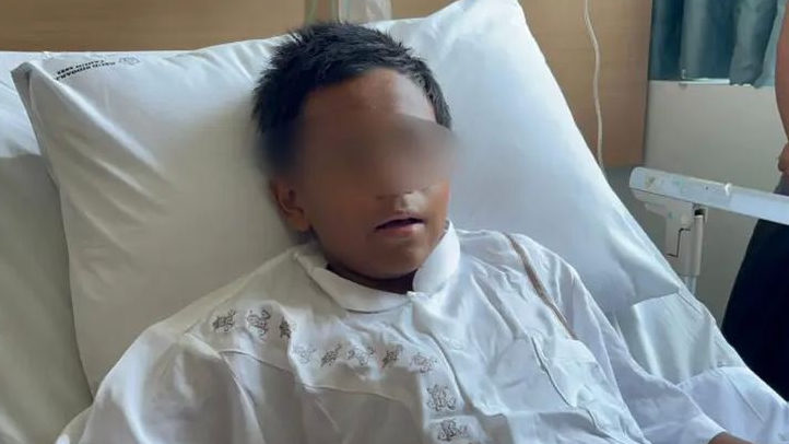 Firasat Alfatih Buana Tak Mau Pulang Dulu ke Ponpes Al Khoziny, Namun Tetap Dipaksa Ayah