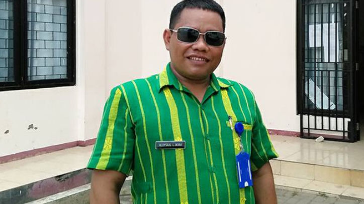 Sosok Aloysius Lede Bora, ASN Dinas Pendidikan Sumba Barat Daya Ditikam Operator SD Katolik Ilhaloko