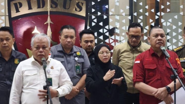 Kongkalikong Komut Sritex dengan 2 Petinggi Bank BJB dan DKI Berujung Ditangkap dan Ditahan Kejagung