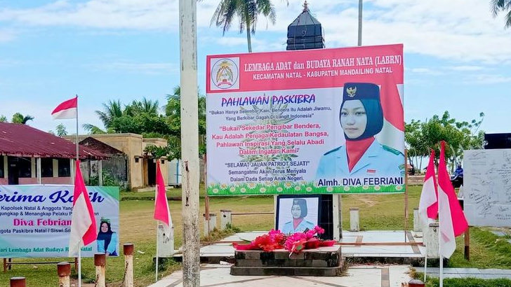 Almarhumah Diva Febriani Anggota Paskibra Natal Dinobatkan Anggota Kehormatan Paskibraka Madina