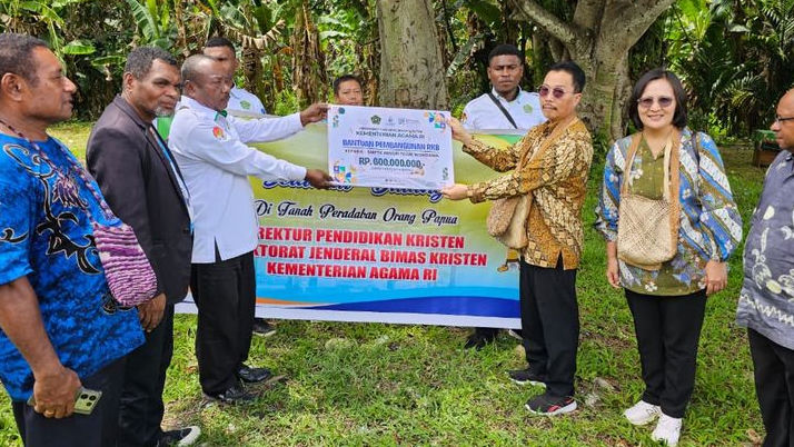 Pendidikan Kristen Papua Barat Diperkuat, Kemenag Salurkan Rp600 Juta Bangun SMPTKN Teluk Wondama