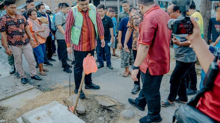 Temukan Pengaspalan Asal-Asalan, Bobby Nasution Minta Diaspal Ulang